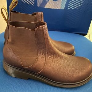 Women’s size 10 Dr Martens Boots